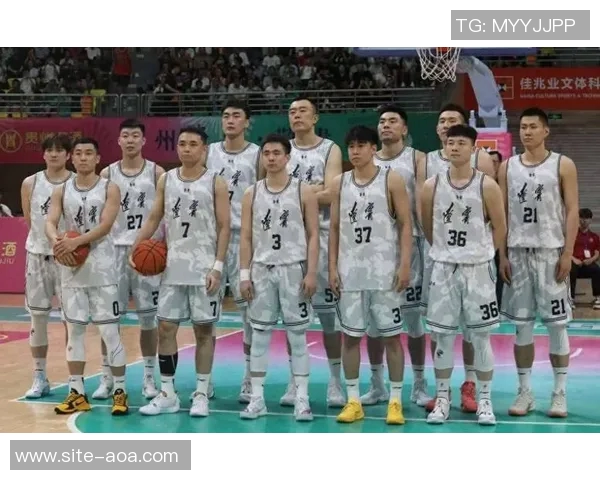 全运U22男篮半决赛广东队轻松战胜上海队李奕臻表现出色砍下18分5板2助