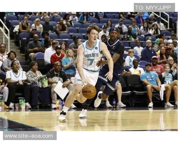 媒体人分析克尼佩尔的投篮能力与持球技巧展现其独特风格