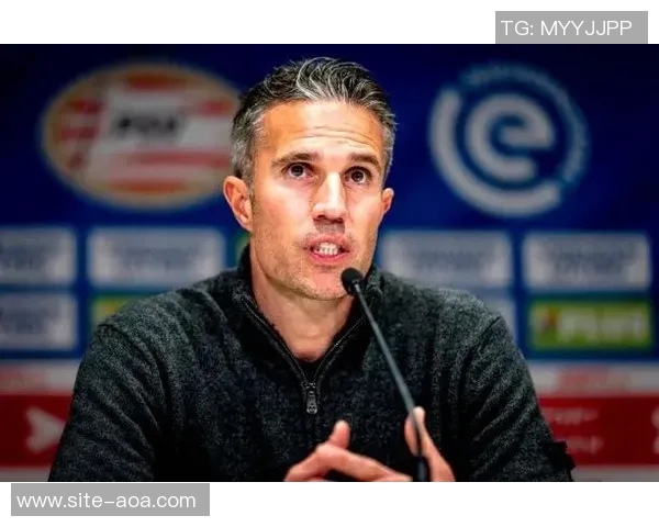 范佩西称斯特林加盟费耶诺德是伟大成就他的经历证明了这一点 范佩西称斯特林加盟费耶诺德是伟大成就他的经历证明了这一点