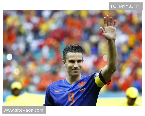 老友重聚费迪南德与范佩西维迪奇共享美好时光合影温馨回忆